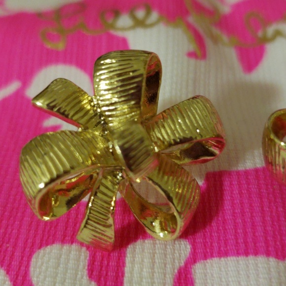 Lilly Pulitzer festive bow earrings 💝💝 - Picture 2 of 3
